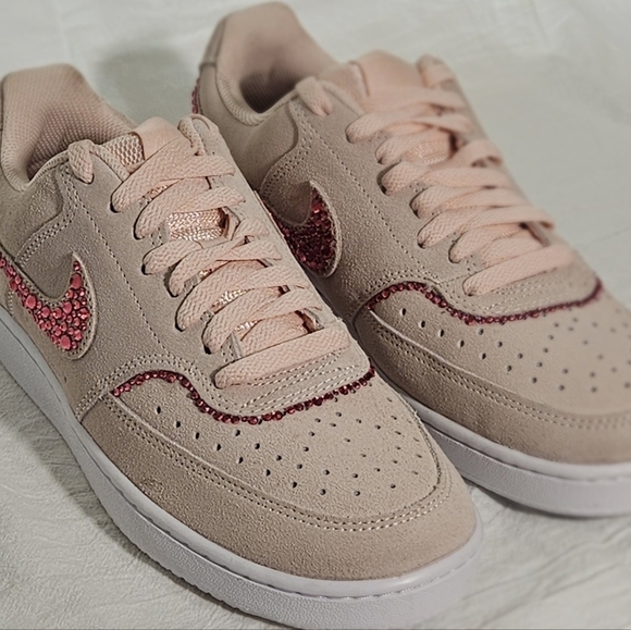 🌟Bling Custom Nike Suede Sneakers Crystal Rhinestone Rose Pink Swoosh Size 9 🌟 - Picture 9 of 9